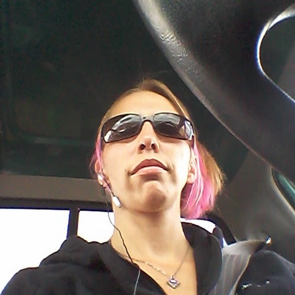 Meet your Posher, Molly - Picture 1 of 1